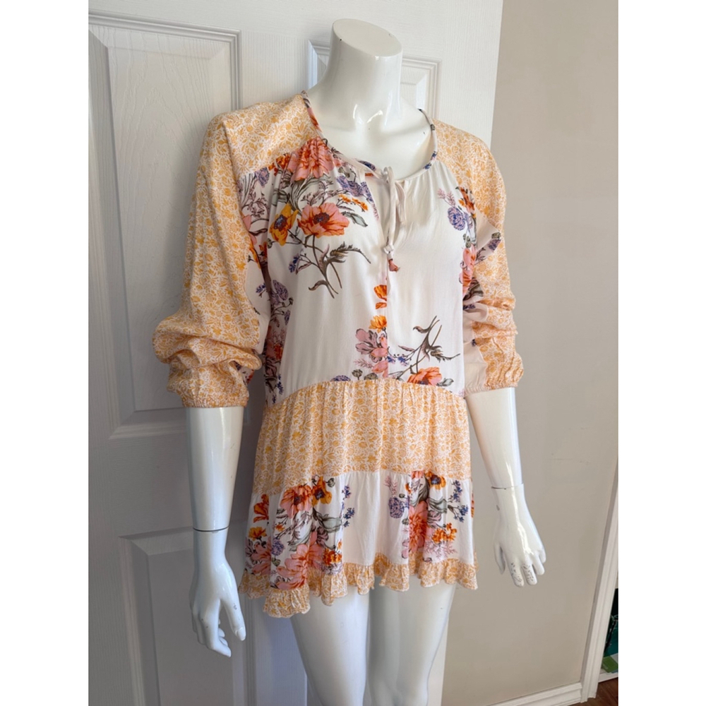 Fun American Eagle Dress M White Yellow multi coloured Floral flowing boho